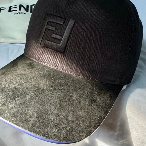 NWT Fendi Eyecap shield sunglasses with hat $670 - Picture 3 of 9